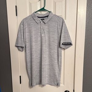Men’s size Large Oakley brand polo